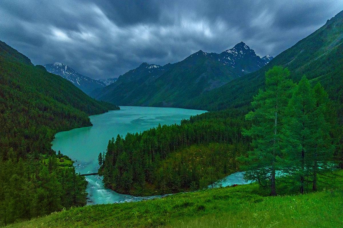 10 photos and 10 relaxing tracks to fully enjoy the Altai Mountains