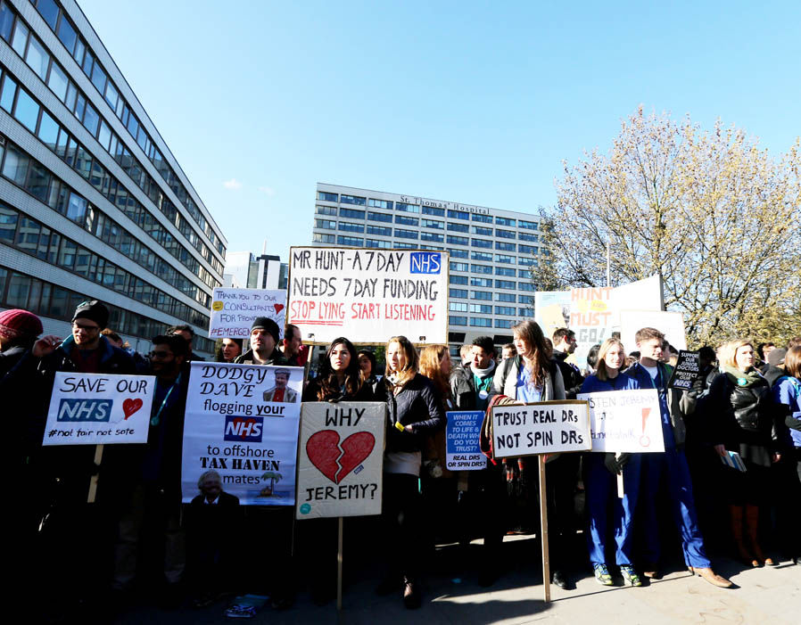 Junior doctors strike NHS jeremy hunt hospital